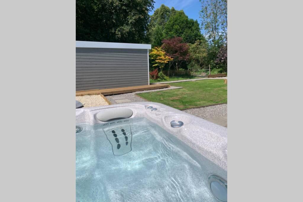 Highland Hottub Retreat, On Nc500 Villa Inverness Exteriör bild