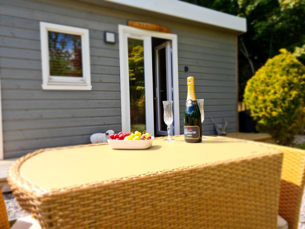 Highland Hottub Retreat, On Nc500 Villa Inverness Exteriör bild